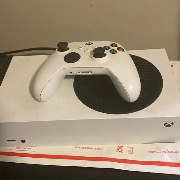 Xbox Series S | Video Games & Consoles | Xbox Series S